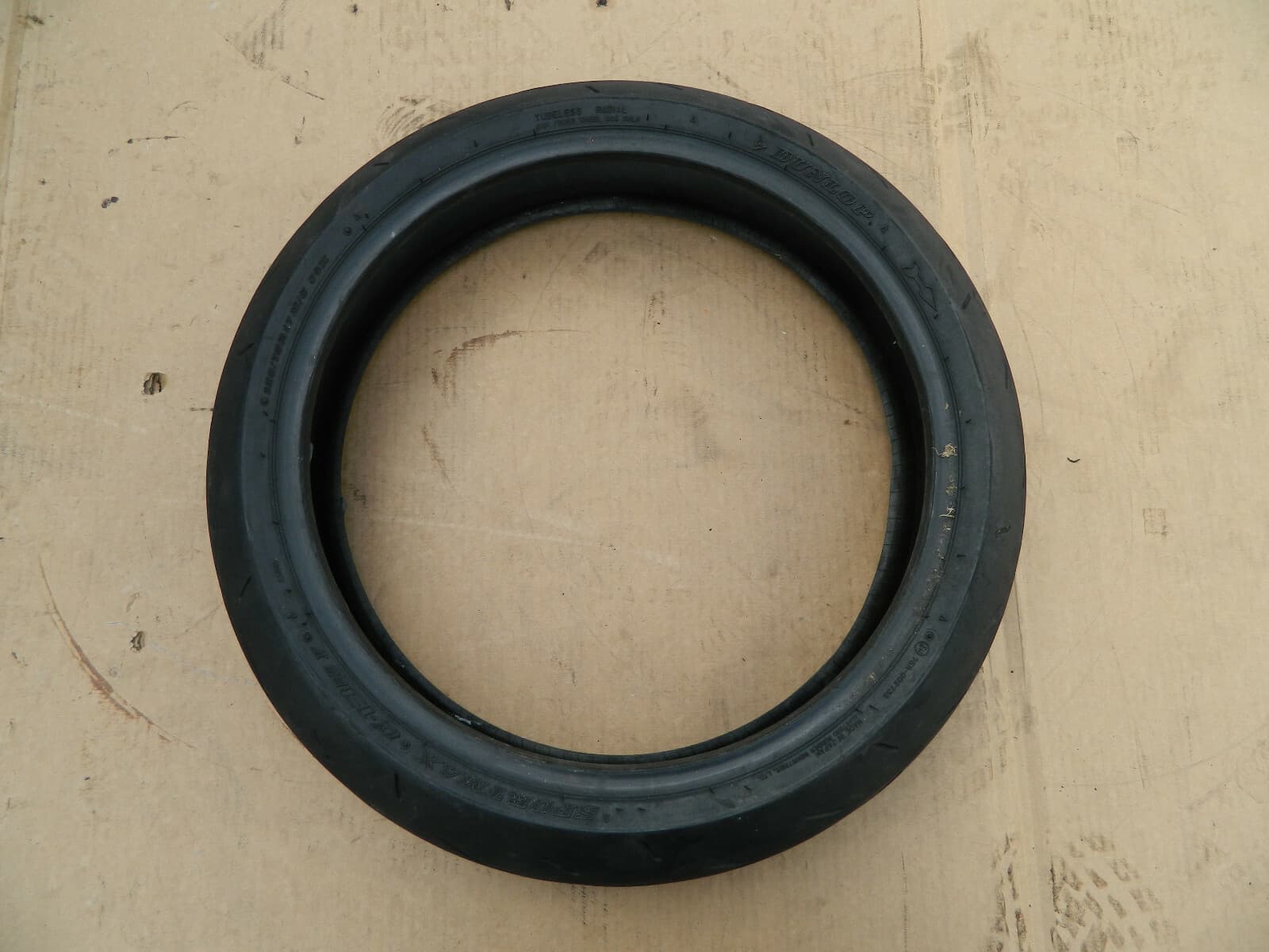 Dunlop Sportmax 120/70 17 R front tyre